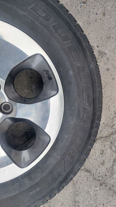 Sprzedam 5 kpl. felg z oponami do Jeep Wrangler - 255/70 R18