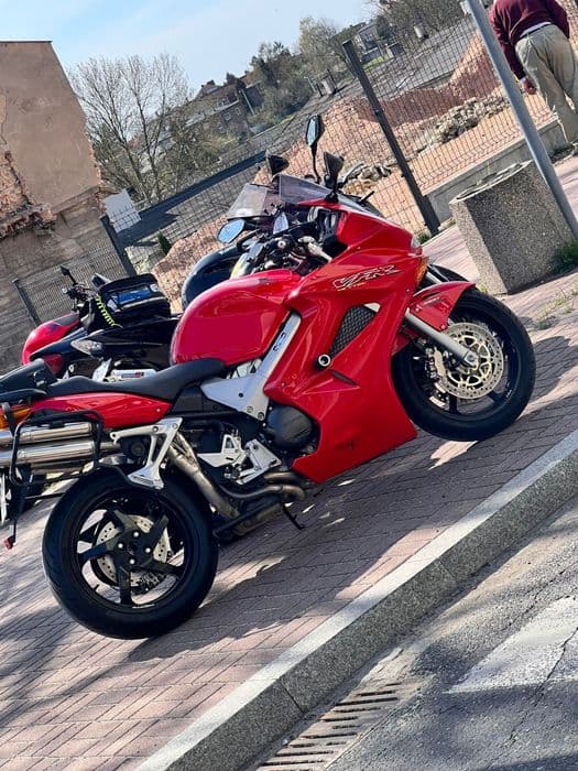 Motocykl Honda vfr 800