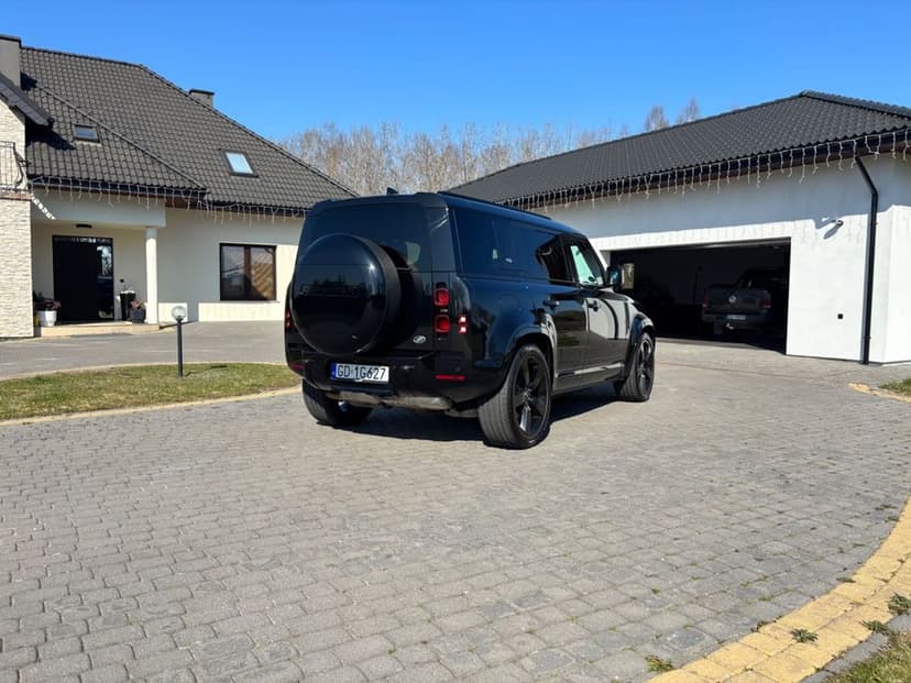 Land Rover Defender D300 HSE X-Dynamic