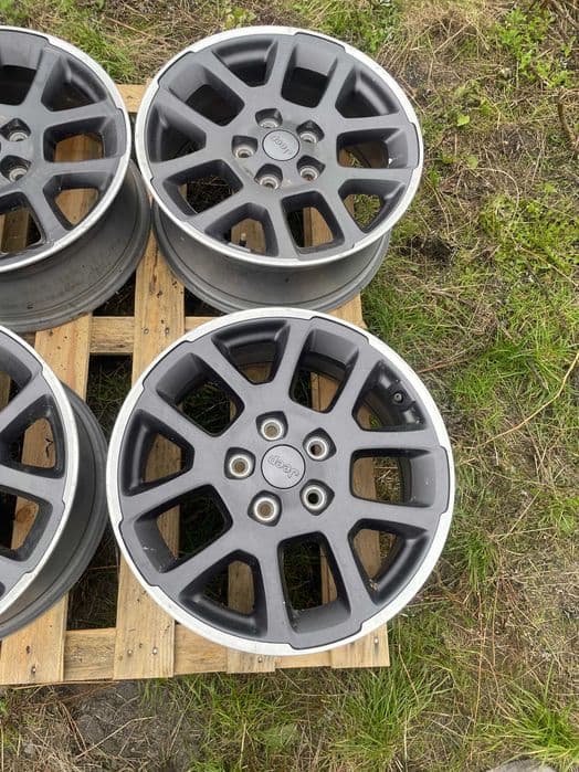 Felgi aluminiowe 18 jeep wrangler gladiator komplet oryginalne