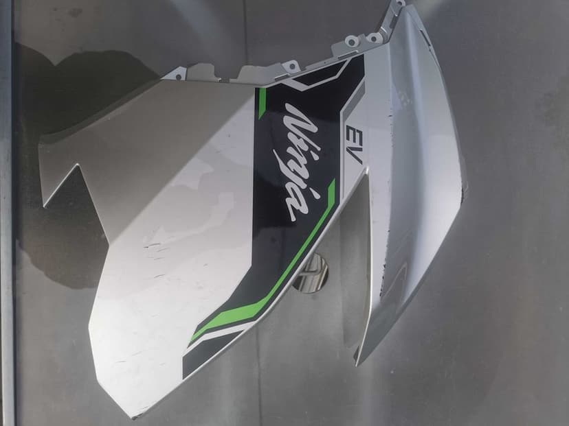 KAWASAKI NINJA 400 Lewa owiewka bok 18-24
