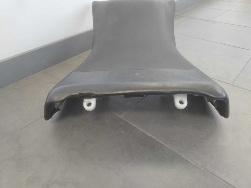 Siezdenie Kierowcy Kawasaki ZX12R 2000-01 [3404]