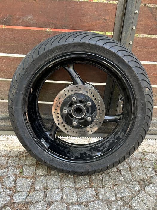 Koła Suzuki gsxr750 L0, opony deszczowe