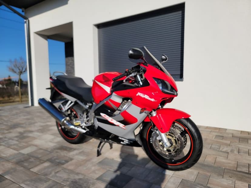 Honda CBR 600 F4i 02r, super stan od razu do jazdy, HISTORIA MOTOCYKLA