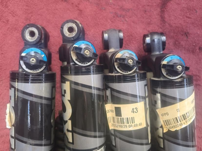 Amortyzatory FOX Can-Am Renegade 1000 XMR 2023r