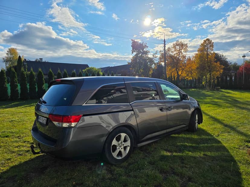 Honda Odyssey 3.5 V6 Benzyna + LPG – rodzinny statek kosmiczny