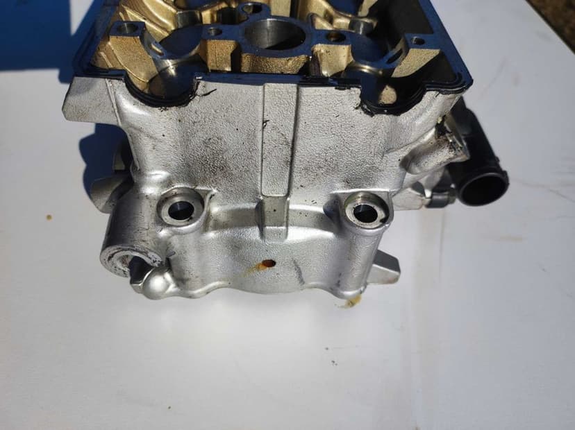 Yamaha FZ6 (2004–2009) Głowica silnika cylindrów kompletna