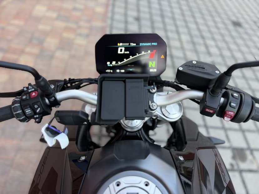 Bmw F900R kat. A2 z Niemiec na gwarancji 2024 Triple Black