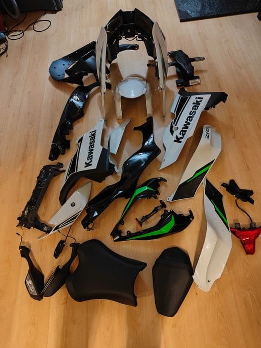 Owiewki, lampa, lusterka kawasaki zx-10r 2023.