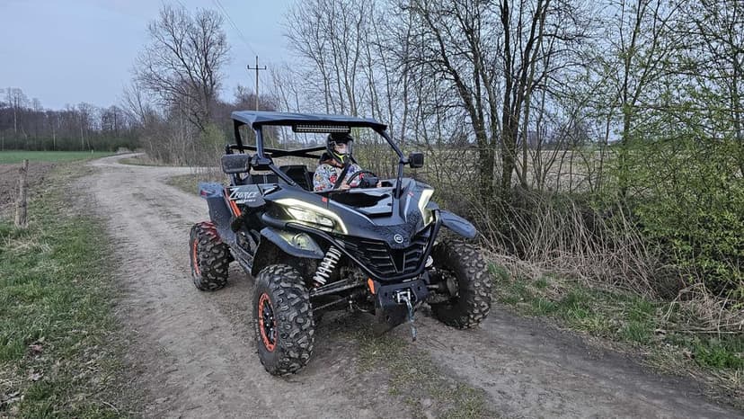 CFMOTO ZFORCE 1000 sport R buggy z pługiem maverick mały przebieg
