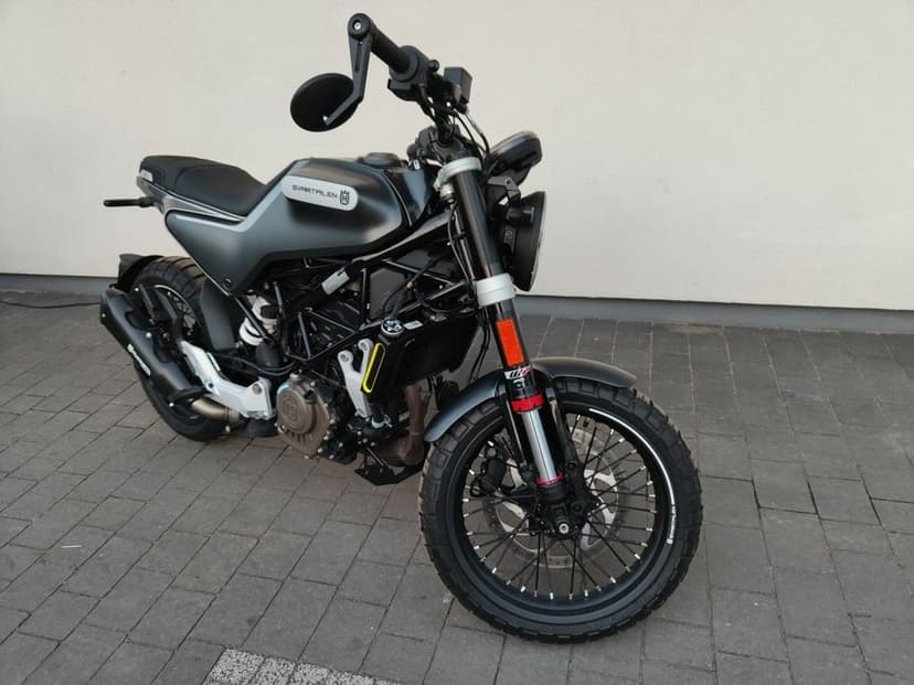 Husqvarna Svartpilen 125 KTM