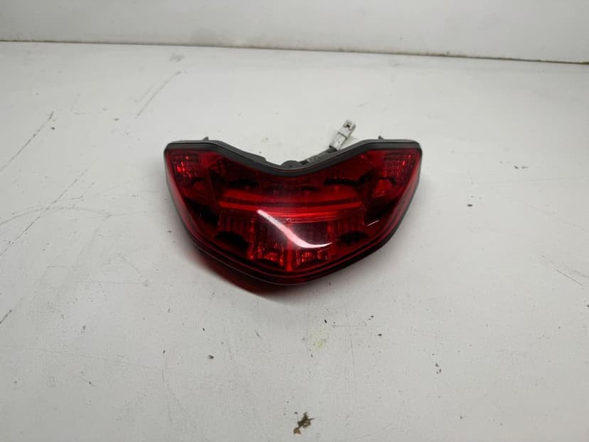 Ducati Monster 821 Lampa Tył Tylna 15 - 17