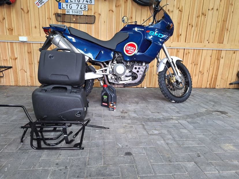 Cagiva elefant 900se nie ducati 900ss africa twin