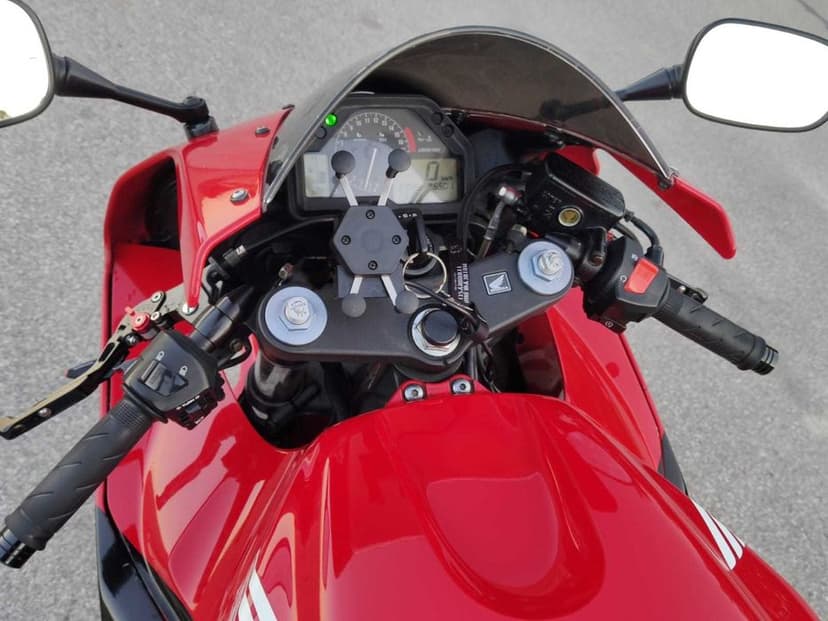 Honda CBR 600rr.