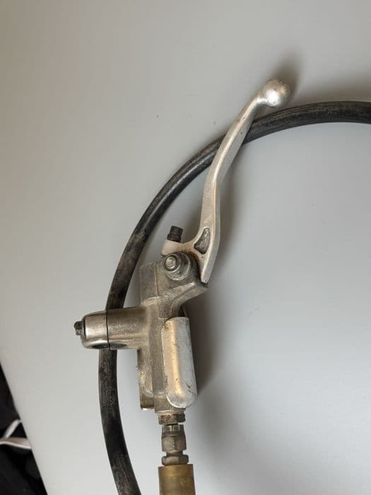 Pompa hamulcowa zacisk hamulcowy SUZUKI RM125 / 250