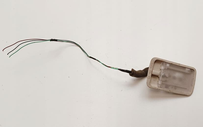 LAMPKA PODSUFITKI OŚWIETLENIE KABINY NISSAN NAVARA D23