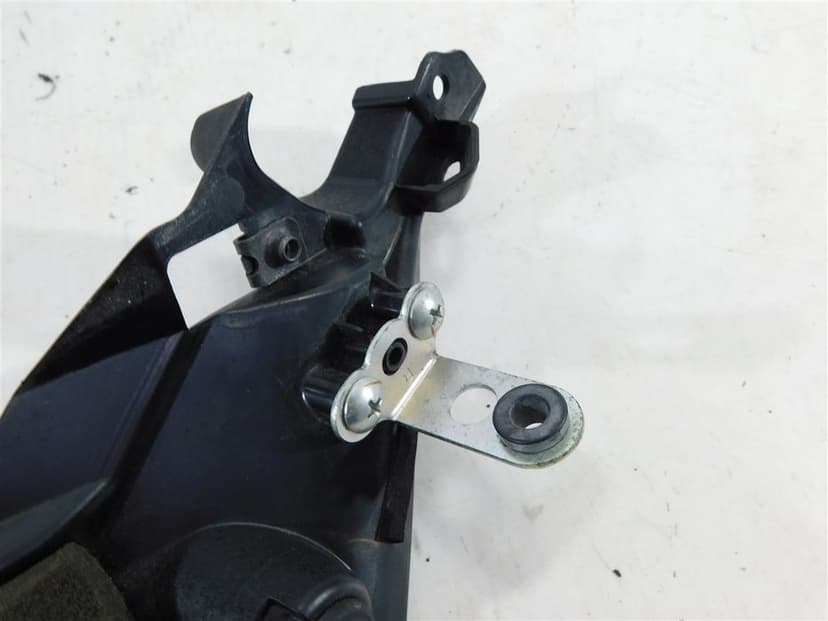PLASTIK WYPEŁNIENIE OWIEWKA YAMAHA YZF-R1M RN32 15-20 U-11 2CR2836E0000