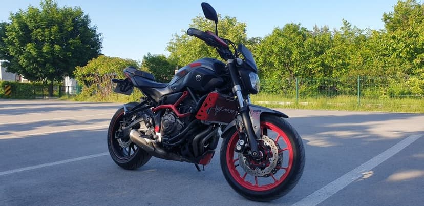Yamaha Mt07 moto cage a2