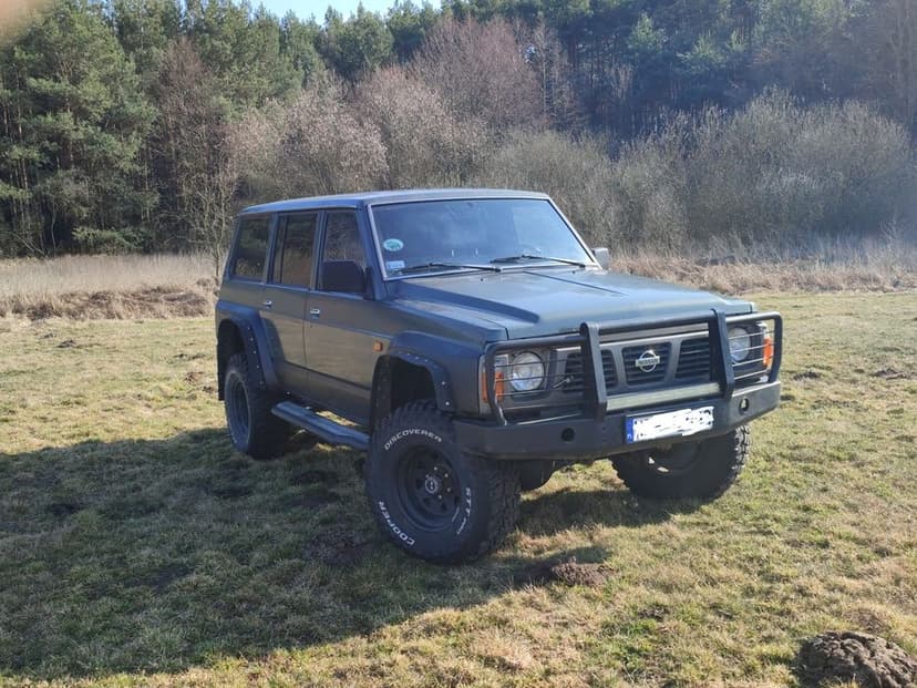 Nissan Patrol Y60 4x4 Long