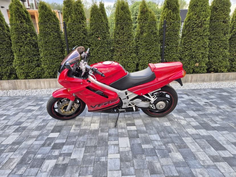 Honda vfr750 rc36