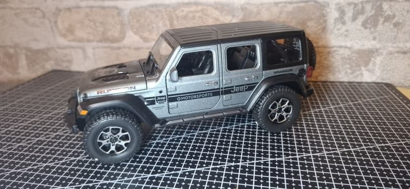 Model jeep wrangler 1:22