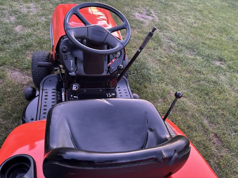 Traktorek Husqvarna  cth  141