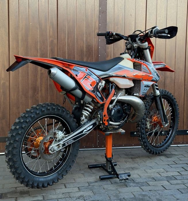 KTM EXC 250  2017  Ostatni gaźnik  dodatki  Zarejestrowany