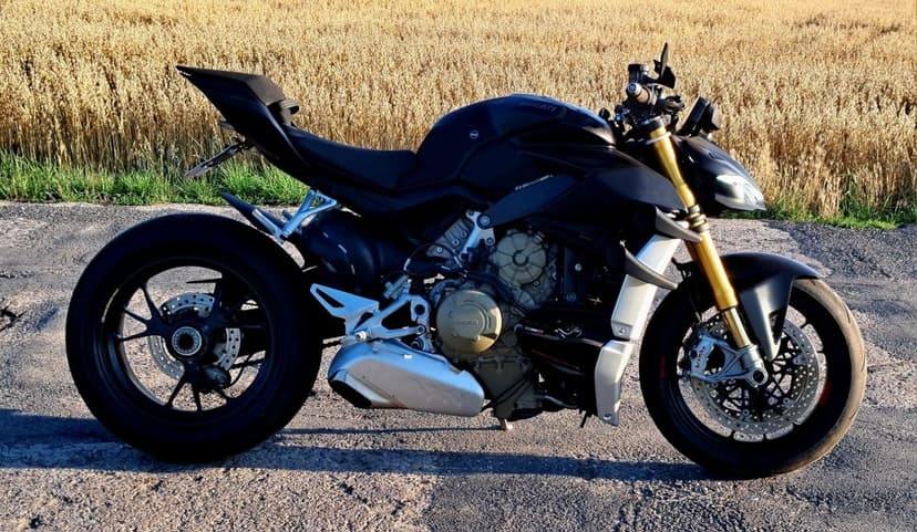 Ducati Streetfighter V4S  Sport  Black Edition  Moc 208 km