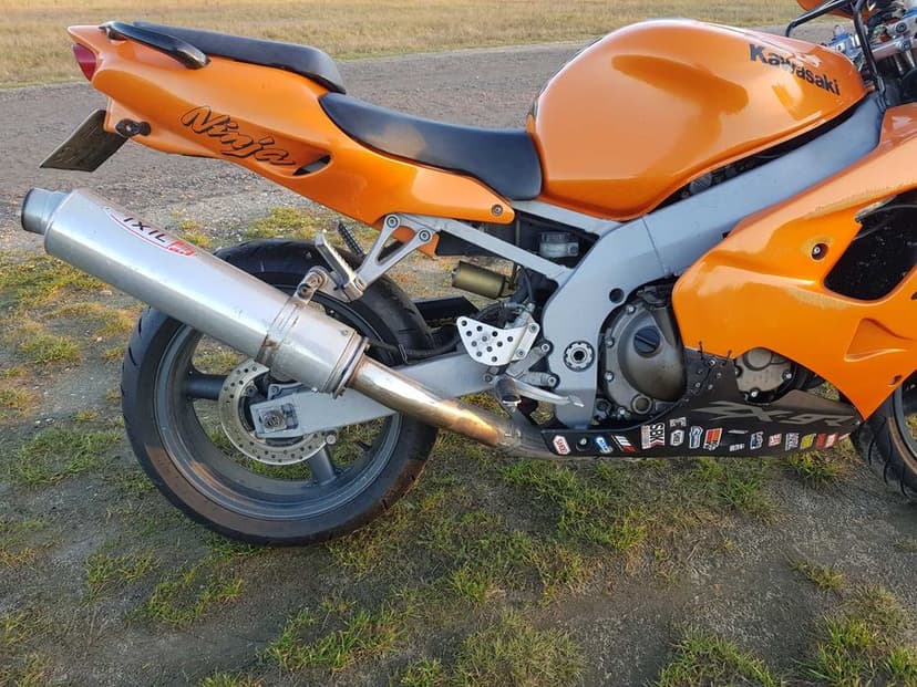 Kawasaki Ninja ZX-9R 900