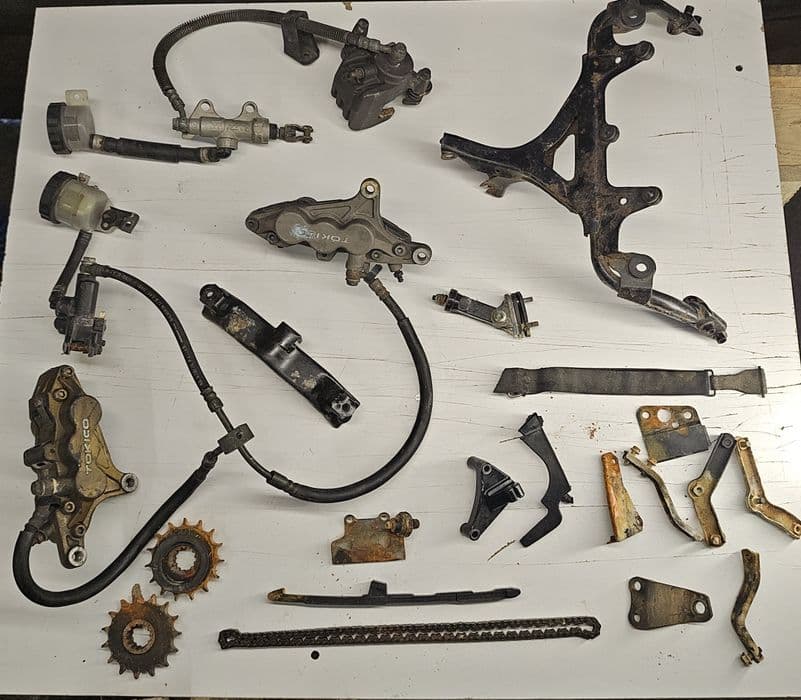 Kawasaki Ninja zx6r zacisk pomp przewód skrzynia pokrywa magneto linki