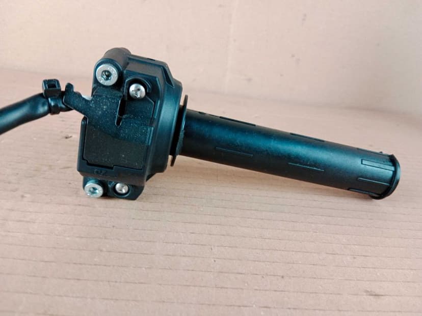 Ducati Panigale 959 Potencjometr Rolgaz Elektroniczny  16-19