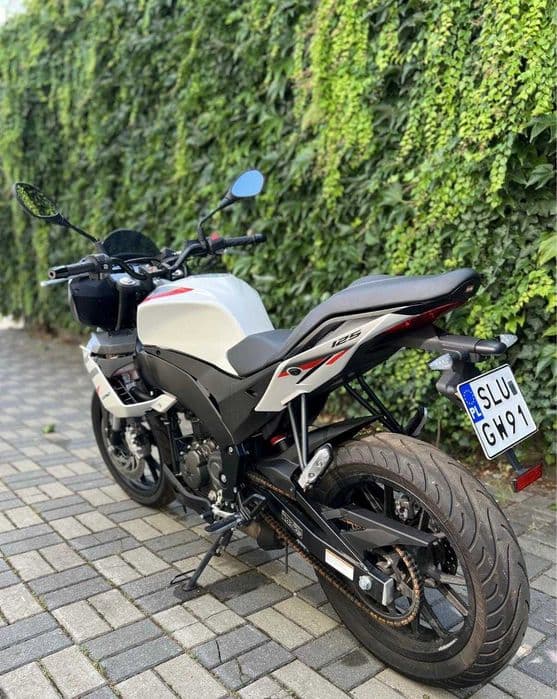 Sprzedam Aprilia Tuono 125 2022r. 13'490 zł Tylko 5500 km przebiegu