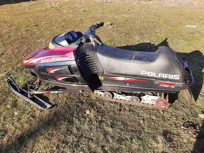 Skuter śnieżny Polaris Indy części płozy gąsienica wózek wydech lampa