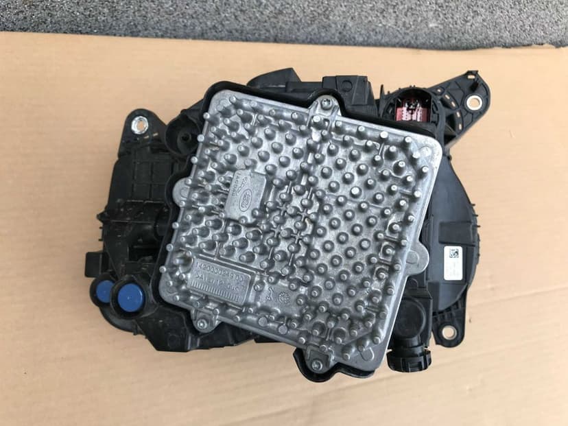 Land Rover Defender II L663 Lampa Full LED PRAWY PRZÓD L8B213W029HG