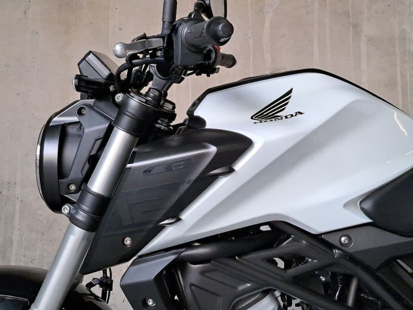 Honda CB 125R * 2020r * 4930 km * Biała perła * TRANSPORT * JAK NOWA