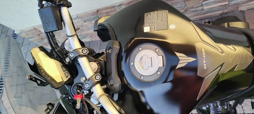 Yamaha mt 09 zadbana transport