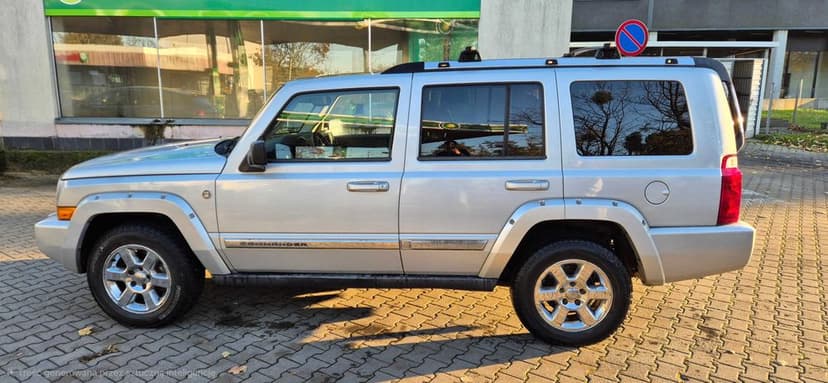 Jeep Commander 5.7 V8 HEMI Automatic Limited 326 KM 4x4 | Hak |