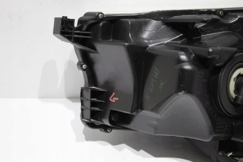 toyota hilux viii lampa przód przednia led prawa 15r+