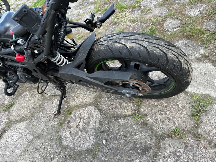 Rama, silnik Kawasaki Ninja 125, Z125  dow. rejestracyjny