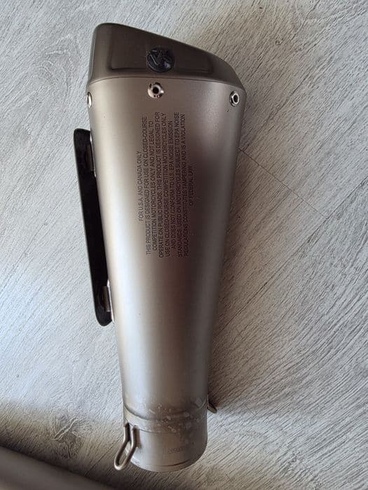 Akrapovic Ducati streetfighter v4s