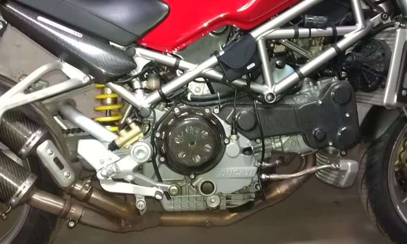 Ducati Monster S4R 996