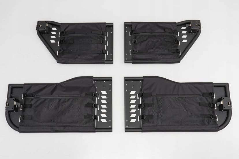 jeep wrangler jk 2007-2018 4d drzwi rurowe z sakwami na tylnych drzwiach