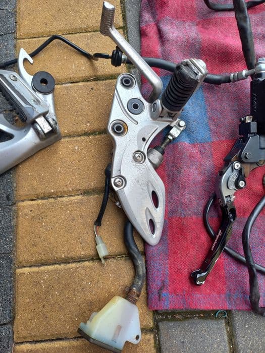 Suzuki hayabusa gen 2 rama z dokumentami chłodnica lampa lagi felga