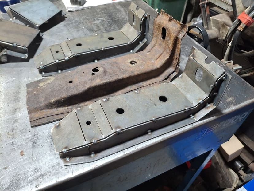 Reperaturki mocowania karoserii Nissan patrol gr y61 reperaturka