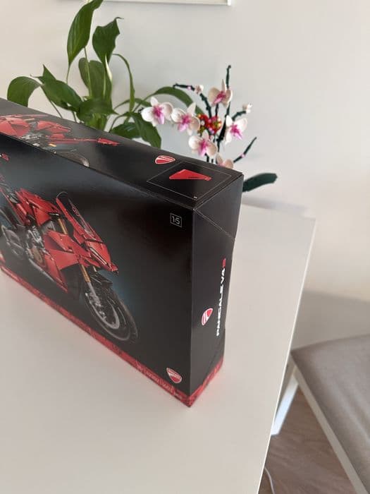 LEGO Technic 42202 - Motocykl Ducati Panigale V4 S - NOWY