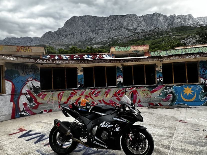 Kawasaki ZX10R Winter Test  Edition