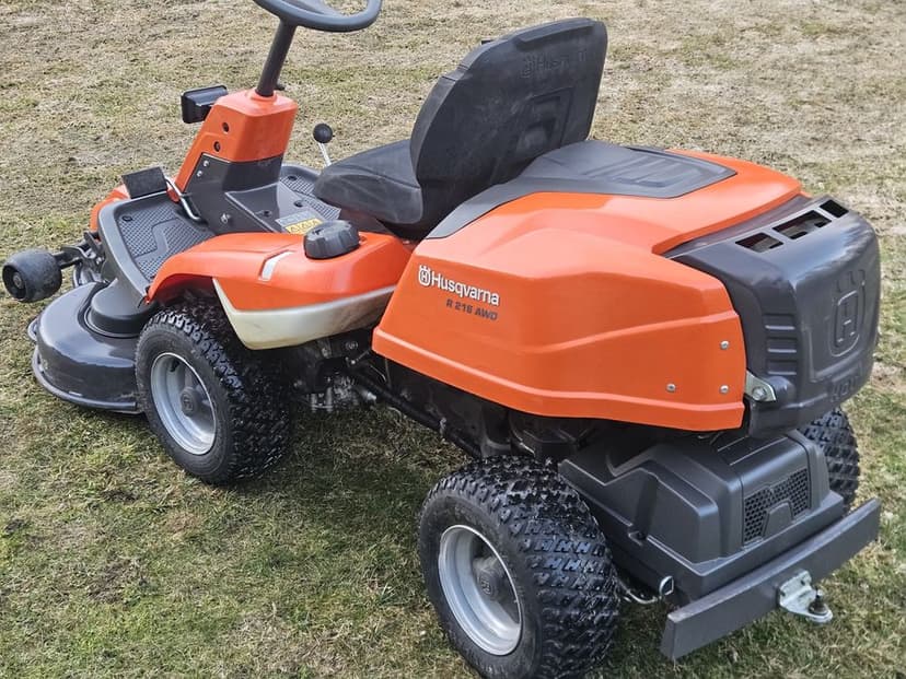 Traktorek kosiarka Husqvarna Rider R216 AWD/4x4/2018r