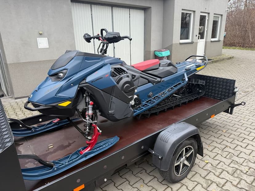 Skuter śnieżny SKI DOO Summit X Expert 154 850 Turbo R 2025 NOWY FV23%