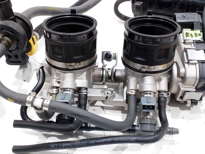 Aprilia RS 660 przepustnice wtryski pełna moc komplet