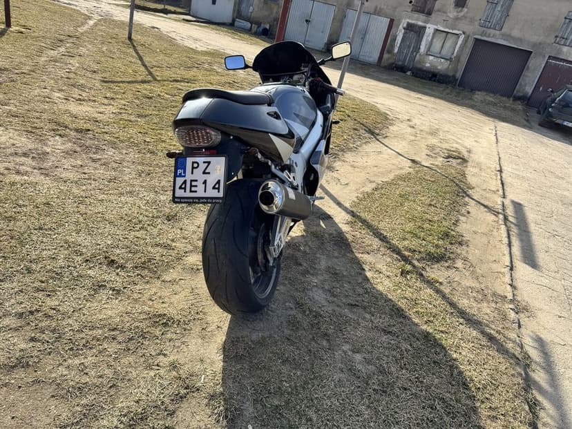 Sprzedam Suzuki GSXR -750 Srad